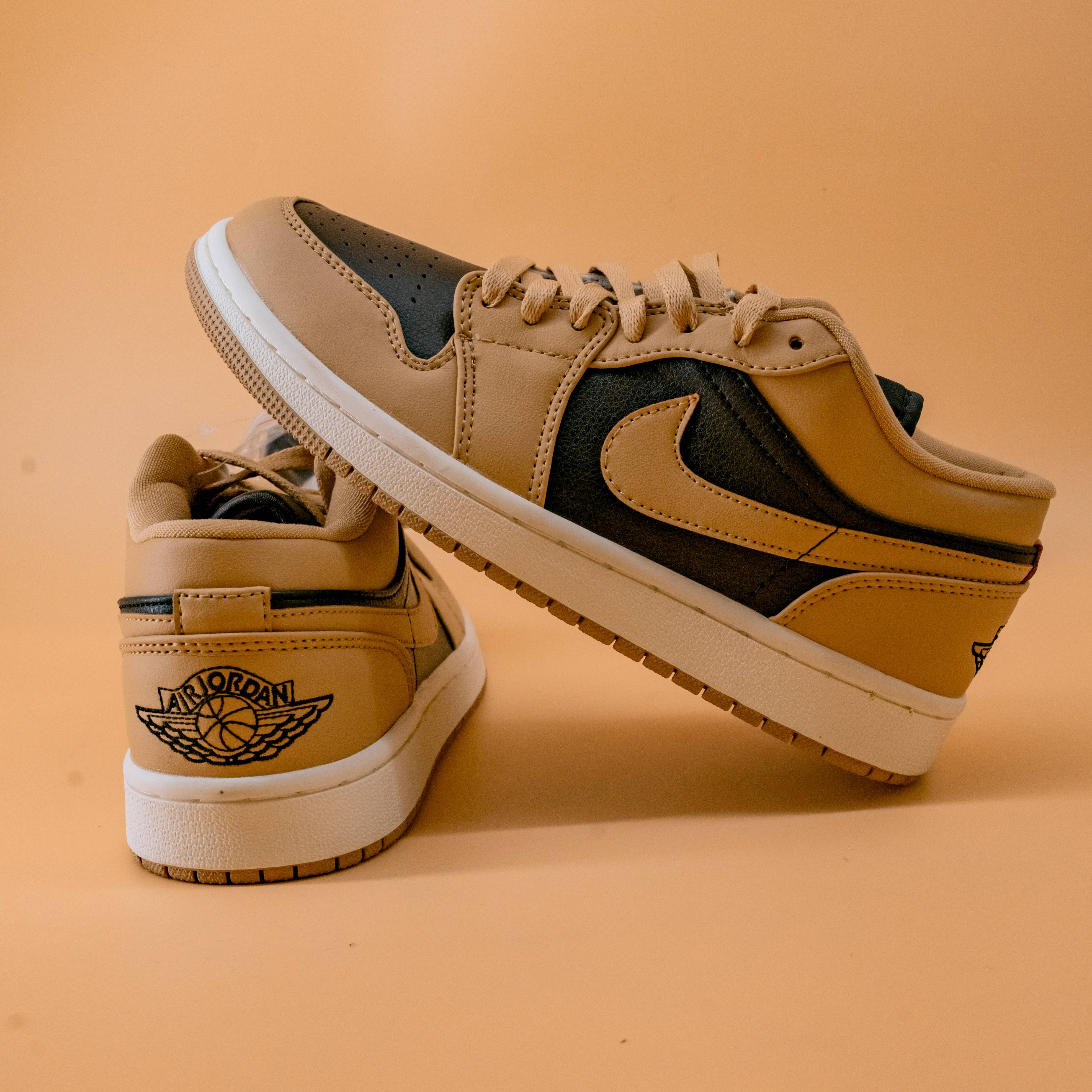 Jordan 1 low desert brown